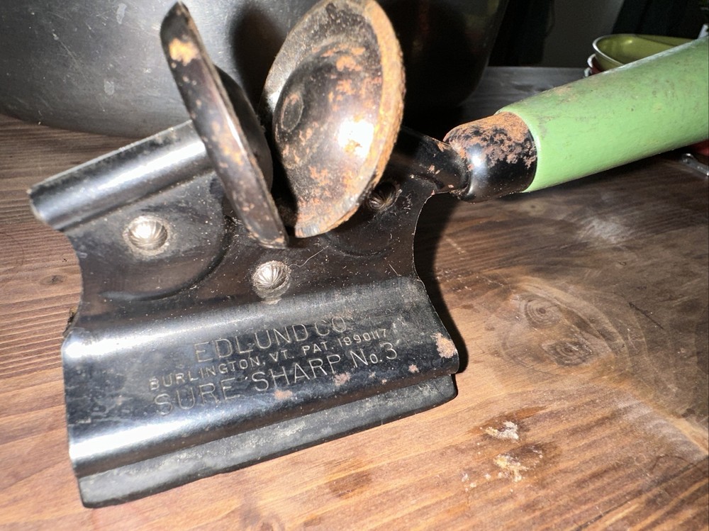 Edlund Sure Sharp No 3 Green Wooden Handled Knife Sharpener