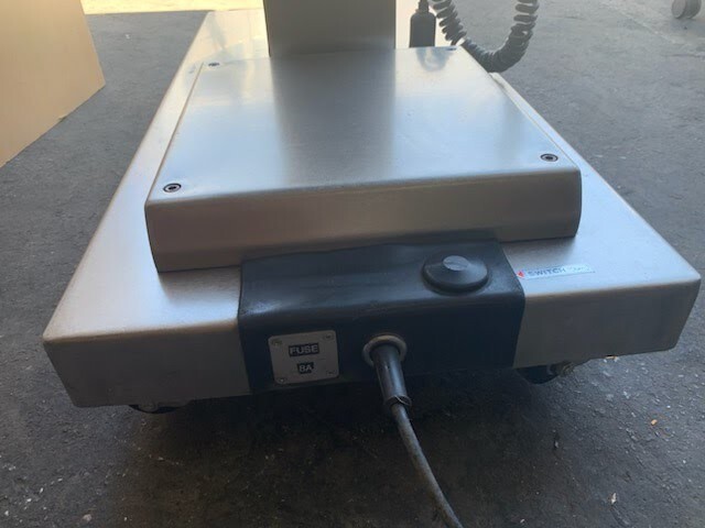 Skytron 3100 Surgical Table