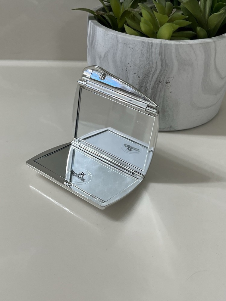 Regime Beauty Envelope Mirror Compact