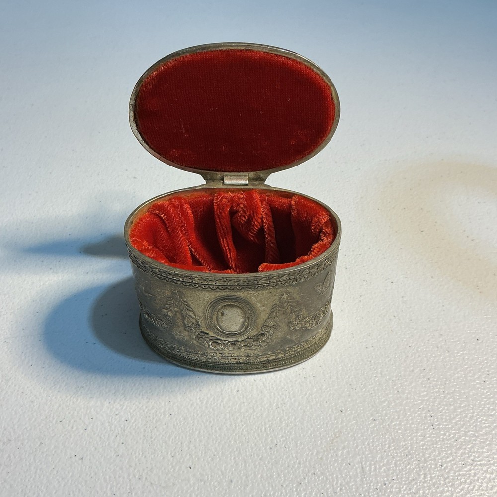 Vintage Silver Metal Ornate Jewelry Trinket Box Butterfly Swallow Floral Garland