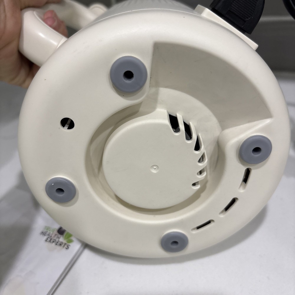 Nutri Automatic Nut Plant Based Milk Maker Machine Off White 4 Cups New No Box