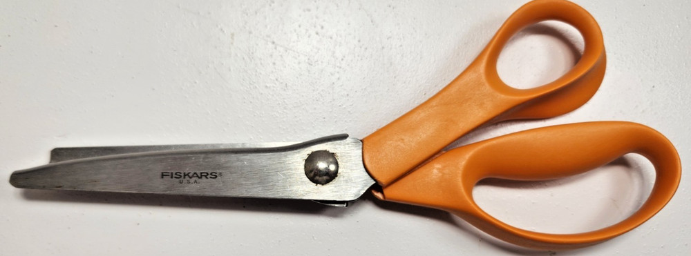 FISKERS ORANGE HANDLE PINKING SHEARS U.S.A ZIG ZAG 5"