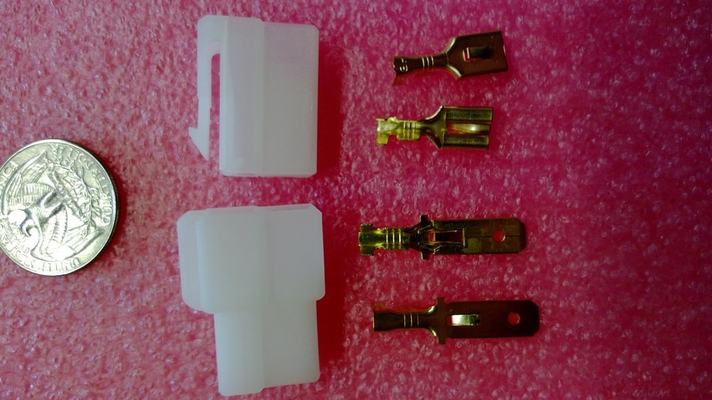 ALINCO - TYT " T " TYPE CONNECTOR DC PLUG ONLY