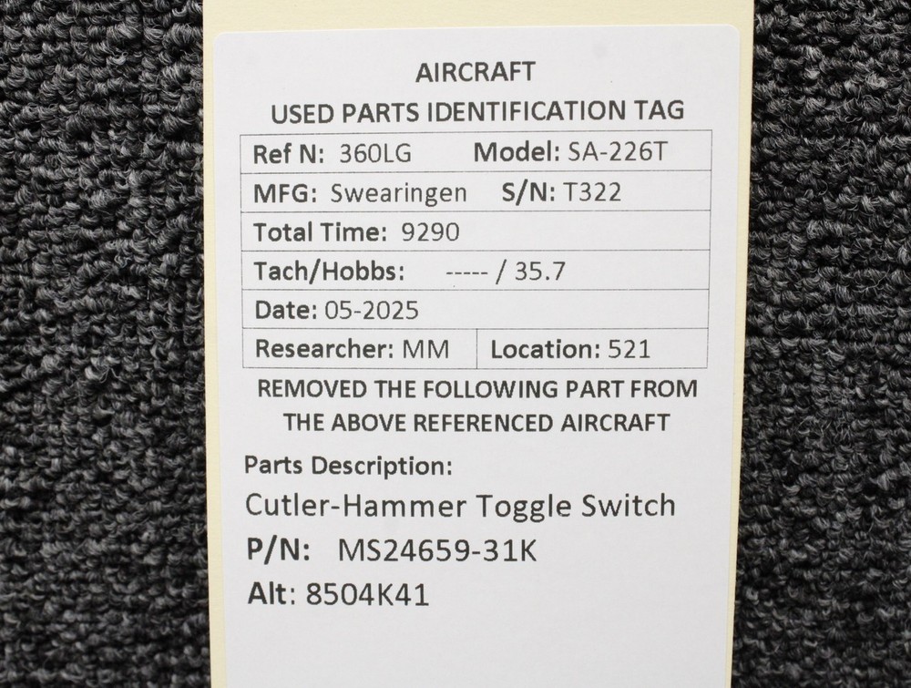 MS24659-31K (Alt: 8504K41) Cutler-Hammer Toggle Switch