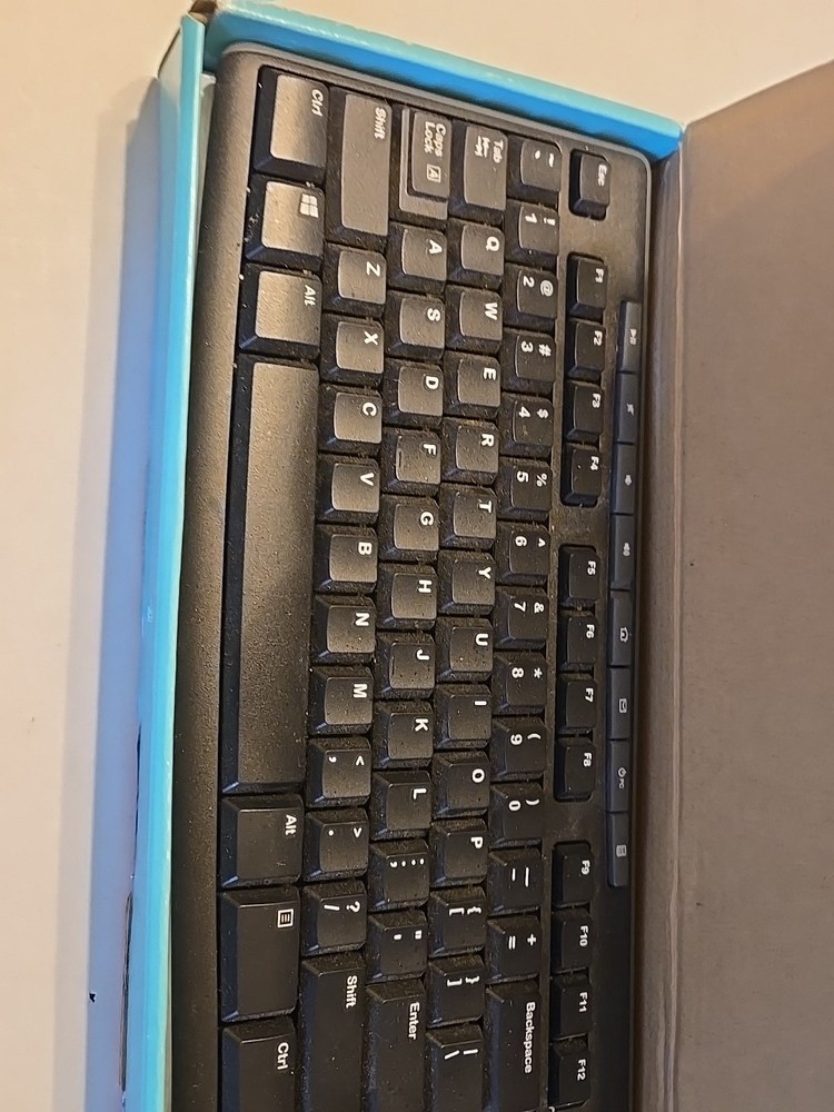 Logitech MK270 Wireless Keyboard and Mouse Combo - 920-008813