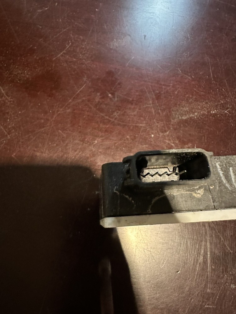 15-18 DODGE CHALLENGER HELLCAT BLIND SPOT DETECTION MODULE UNIT 68303025AA