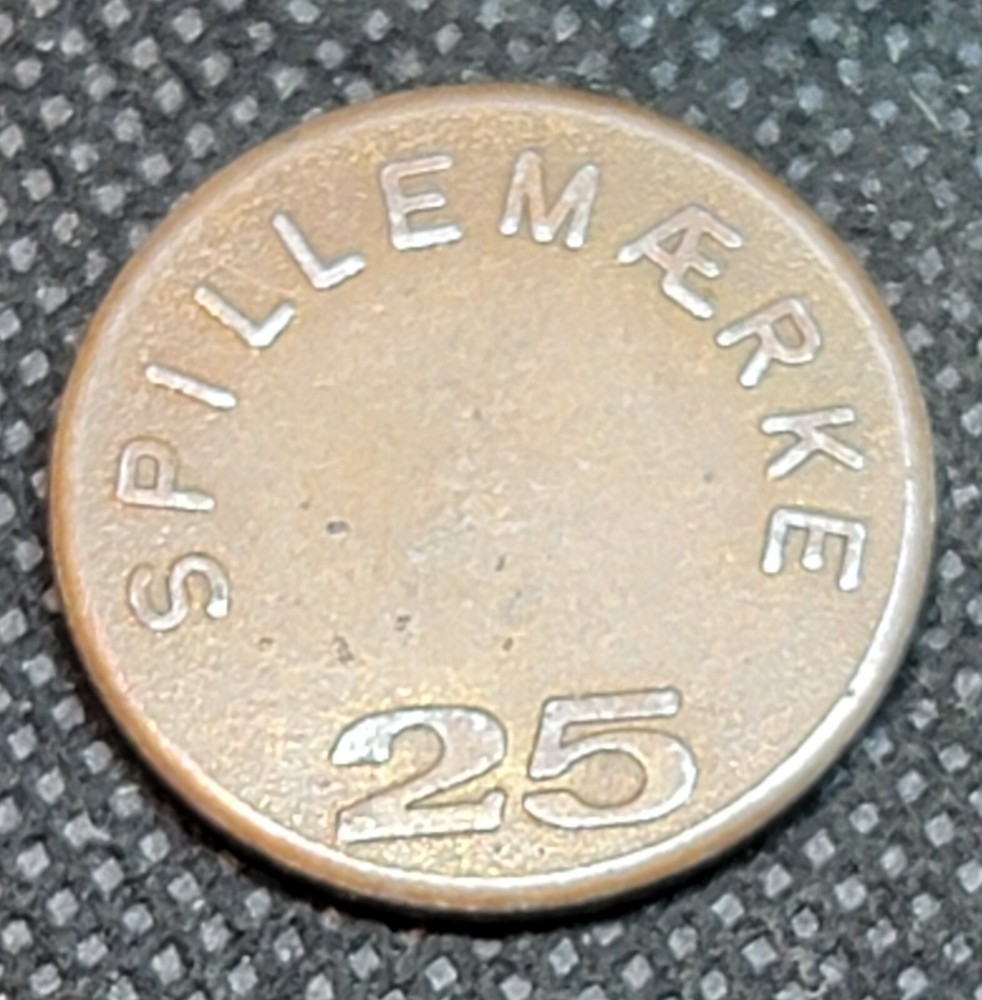 E.H. /  SPILLEMARKE TOKEN L693