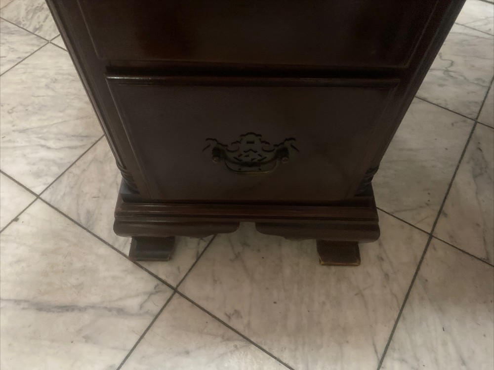 Very Nice Kling Antique Solid Mahogany Kneehole Writing Desk