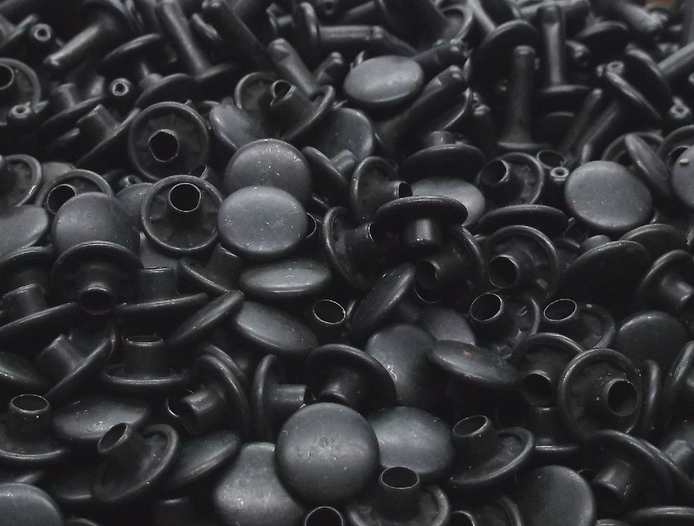 Black Rapid Rivets Medium 100 Pack 1273-13 by Stecksstore