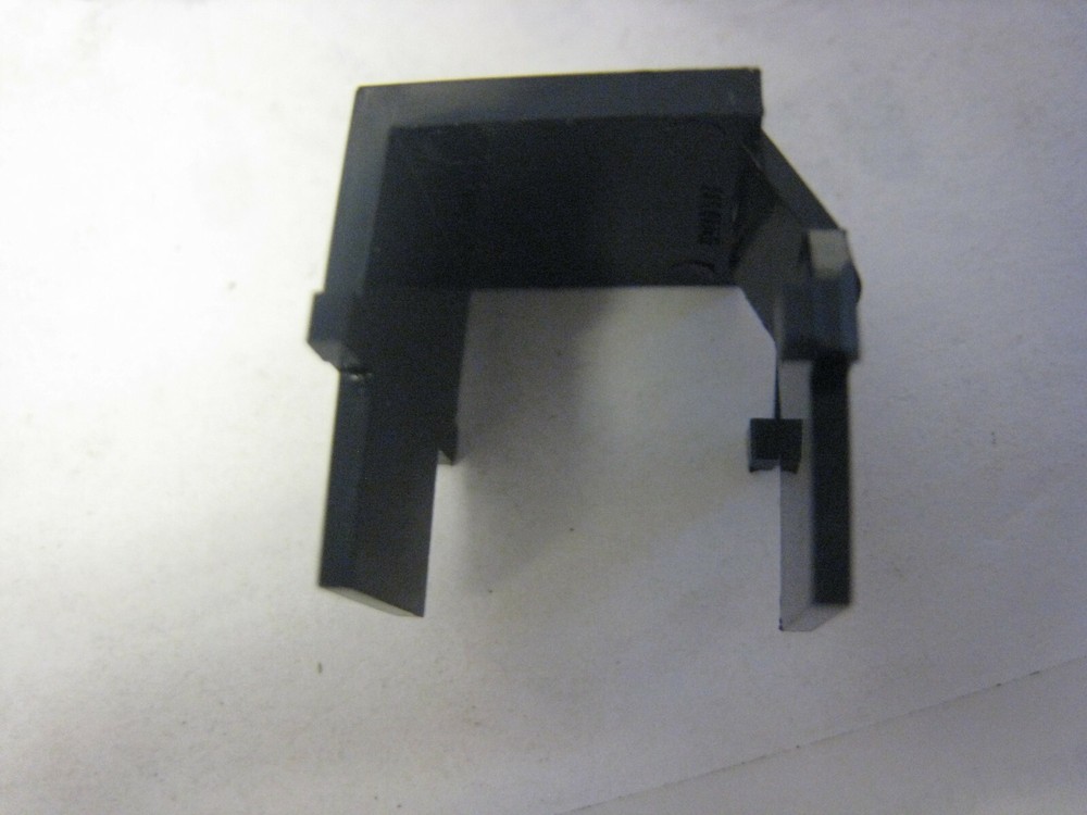 LEVITON 41084-BEB QUICKPORT SNAP-IN BLANK MODULE, BLACK (10 PACK)
