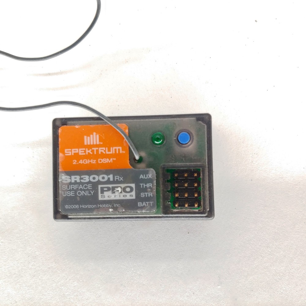 SR3001 DSM 3-Channel Pro Series Receiver: Surface
