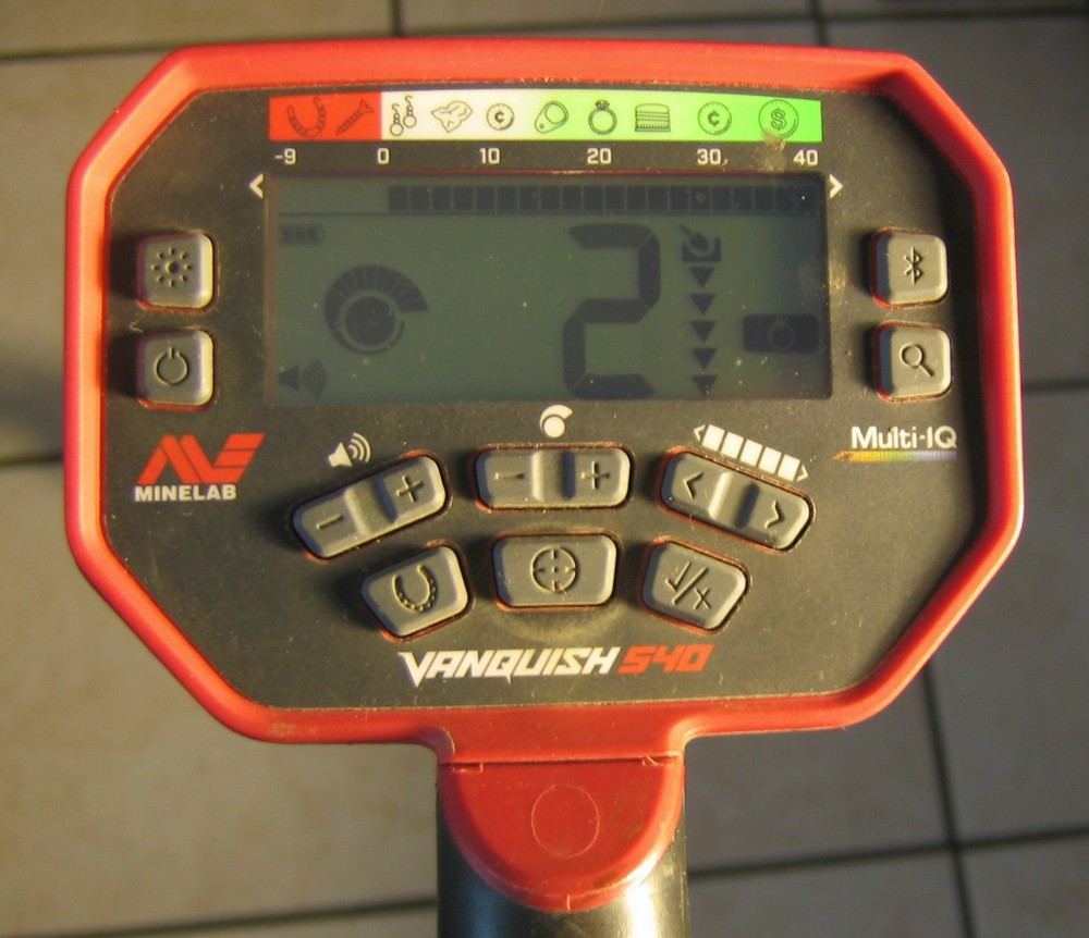 Minelab Vanquish 540 Metal Detector