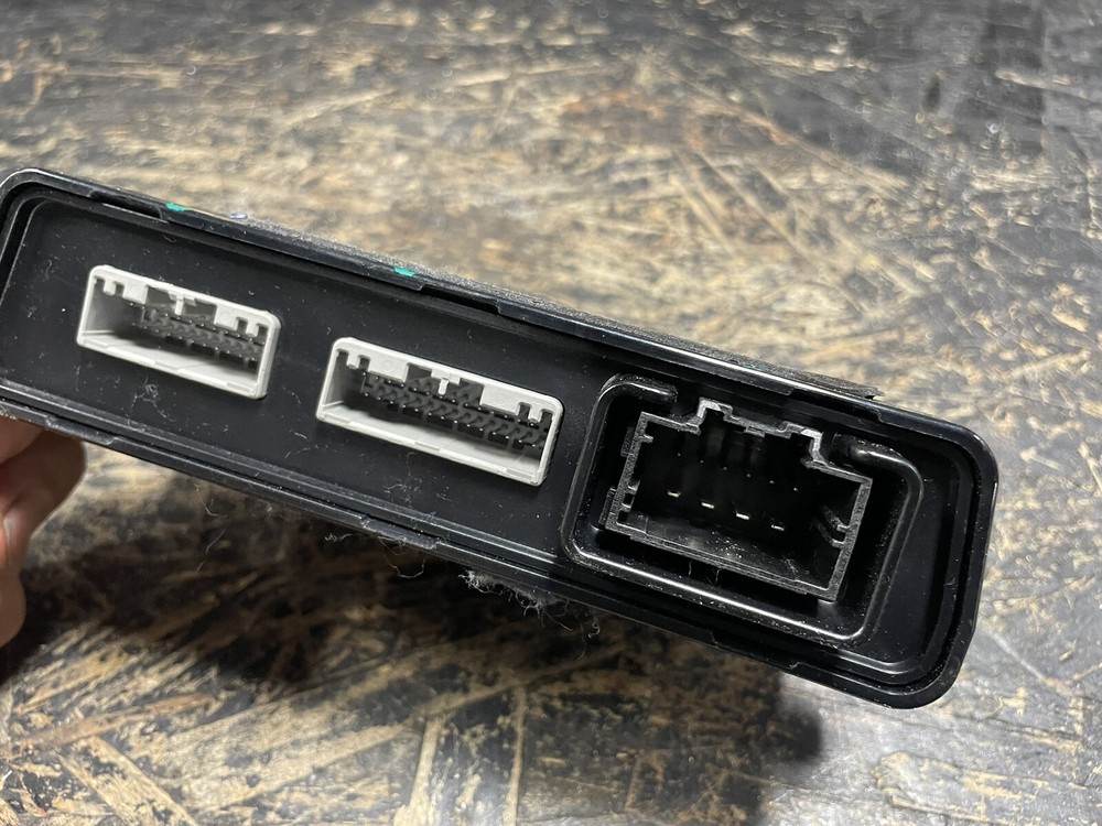 2012-2020 Tesla Model S Front Left or Right Door Control Module Unit 100310100C