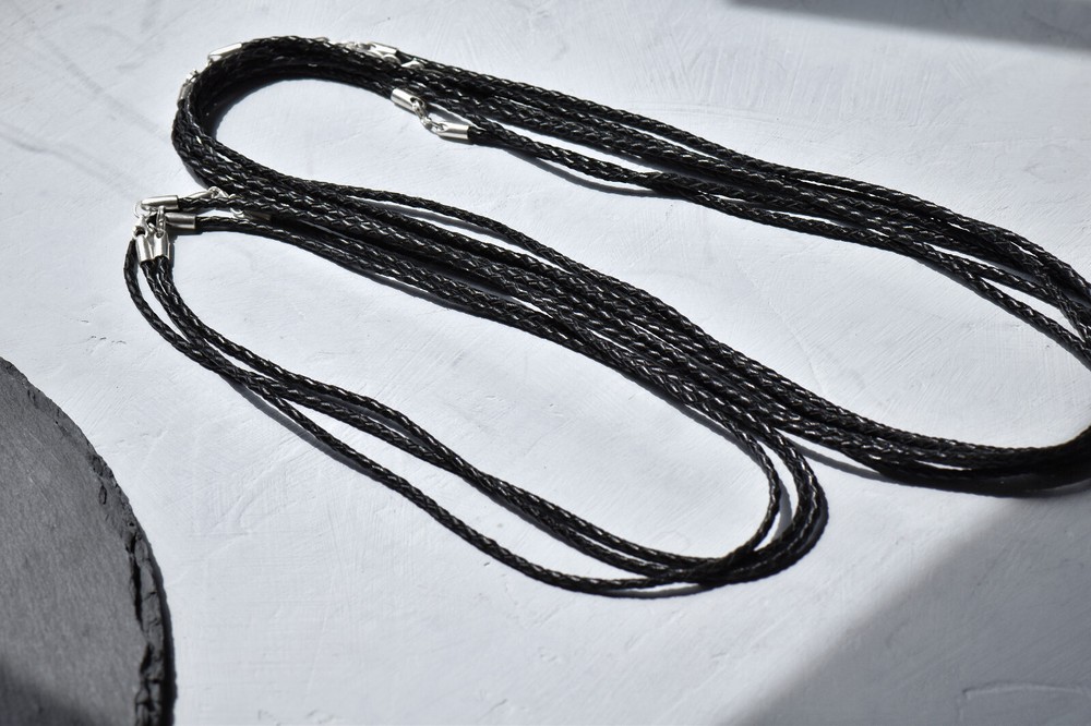Leather lace, with silver 925 clasp. Handmade