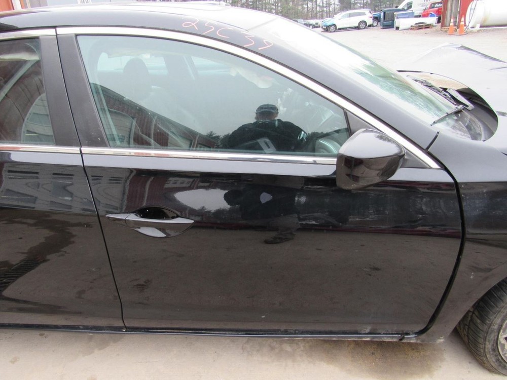 ILX 2019 Glove Box 1031943