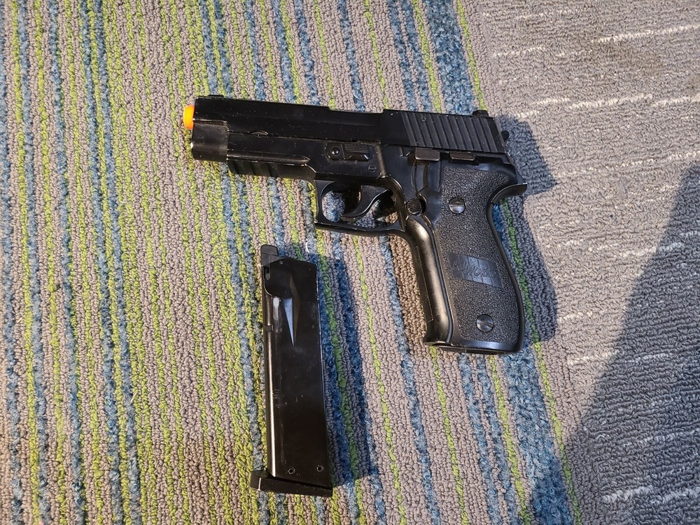 Airsoft Gas Blow-back Sig 226