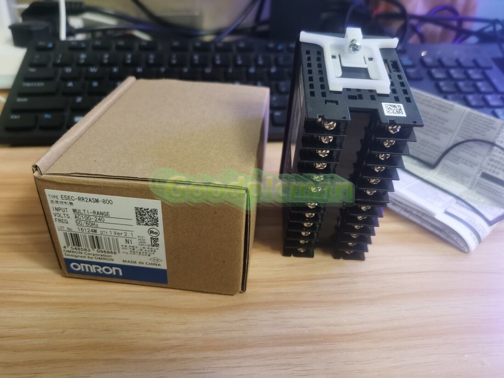 New Omron E5EC-RR2ASM-800 Temperature Controller 100-240VAC Free Ship