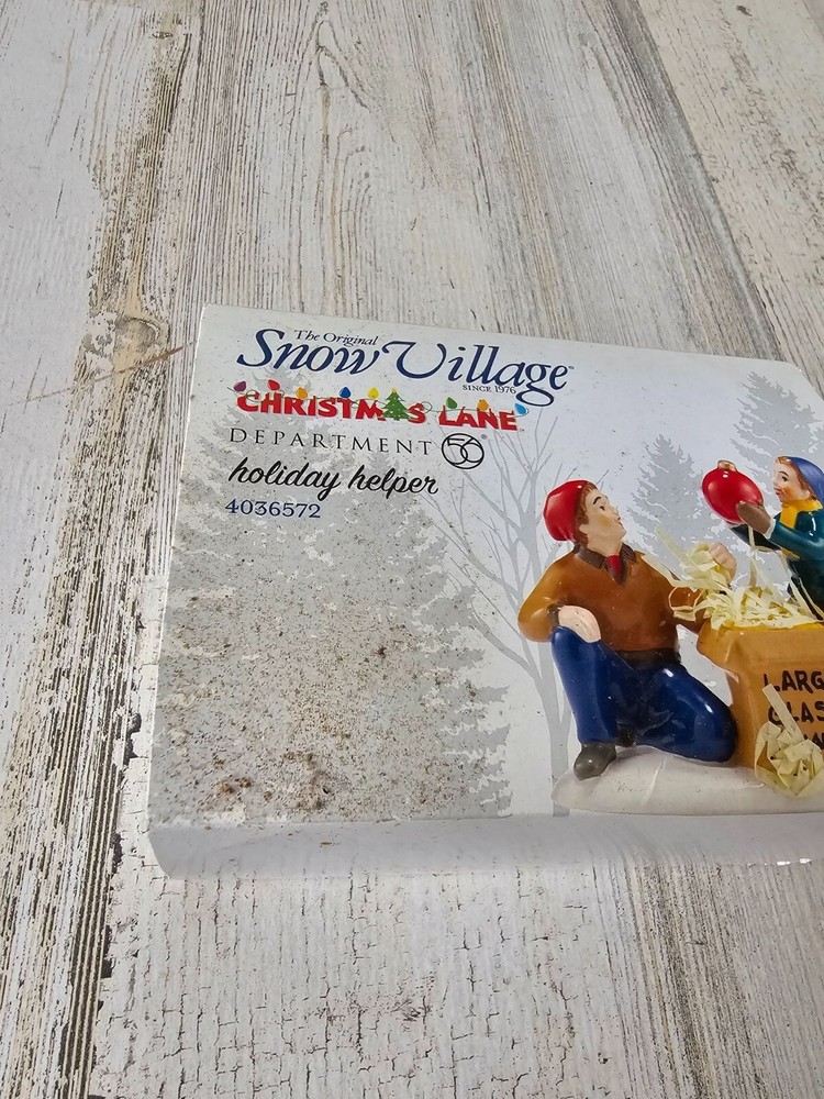Dept 56 holiday helper 4036572