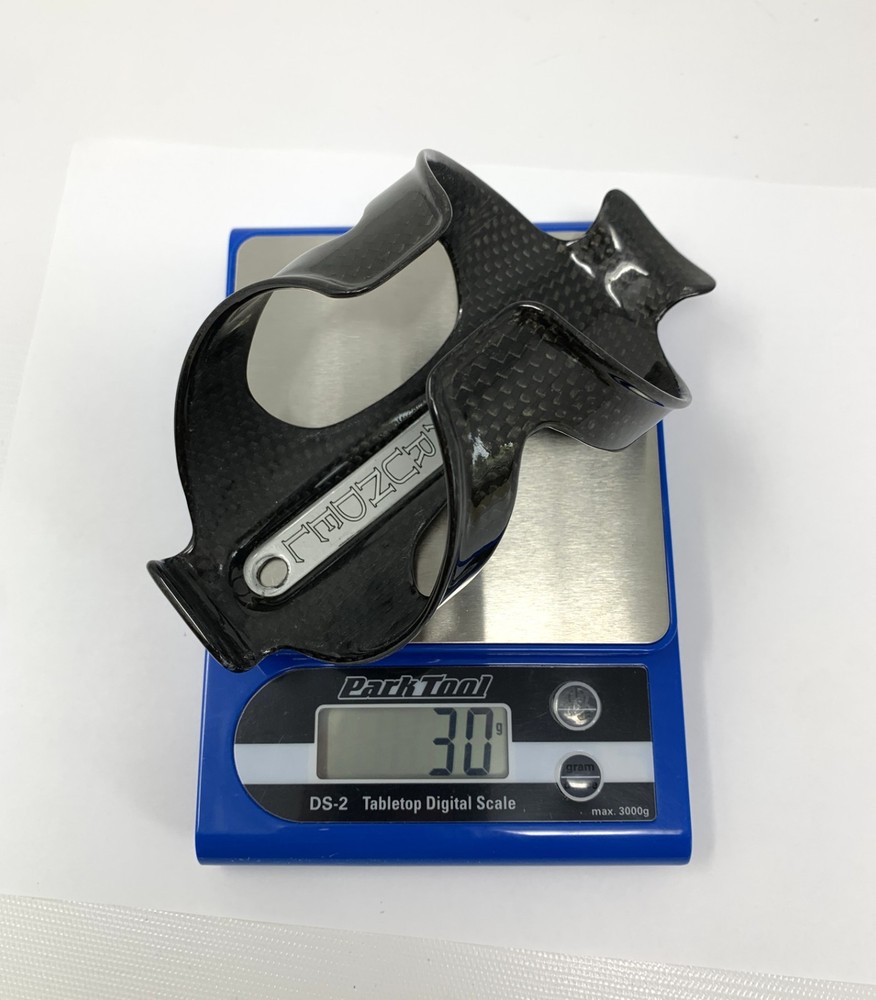 Arundel Carbon Bottle Cage