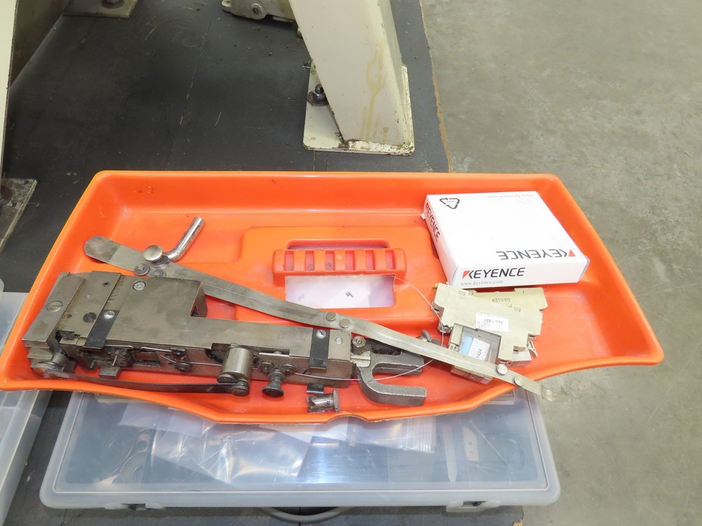 Bostitch 17 Bronco Multi Head Stitcher Saddle Industrial Wire Stapler 115V