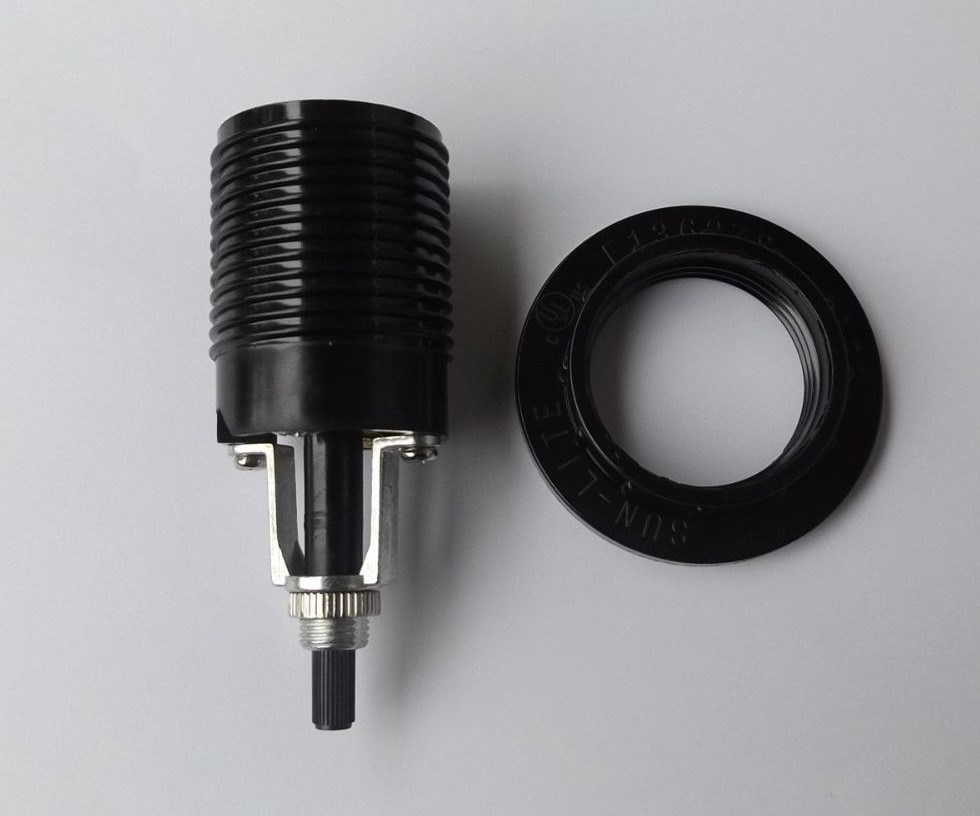 THREADED PHENOLIC BOTTOM TURN KNOB LAMP SOCKET WITH SHADE RING E26 NEW 4156JG