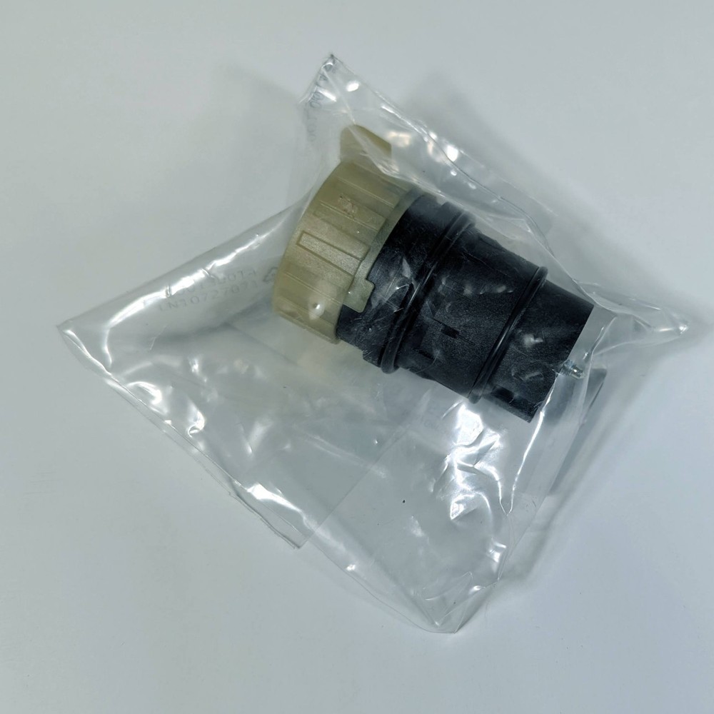 UPDATED Genuine Mercedes E280 2007 Transmission Connector Data Plug Bushing OEM