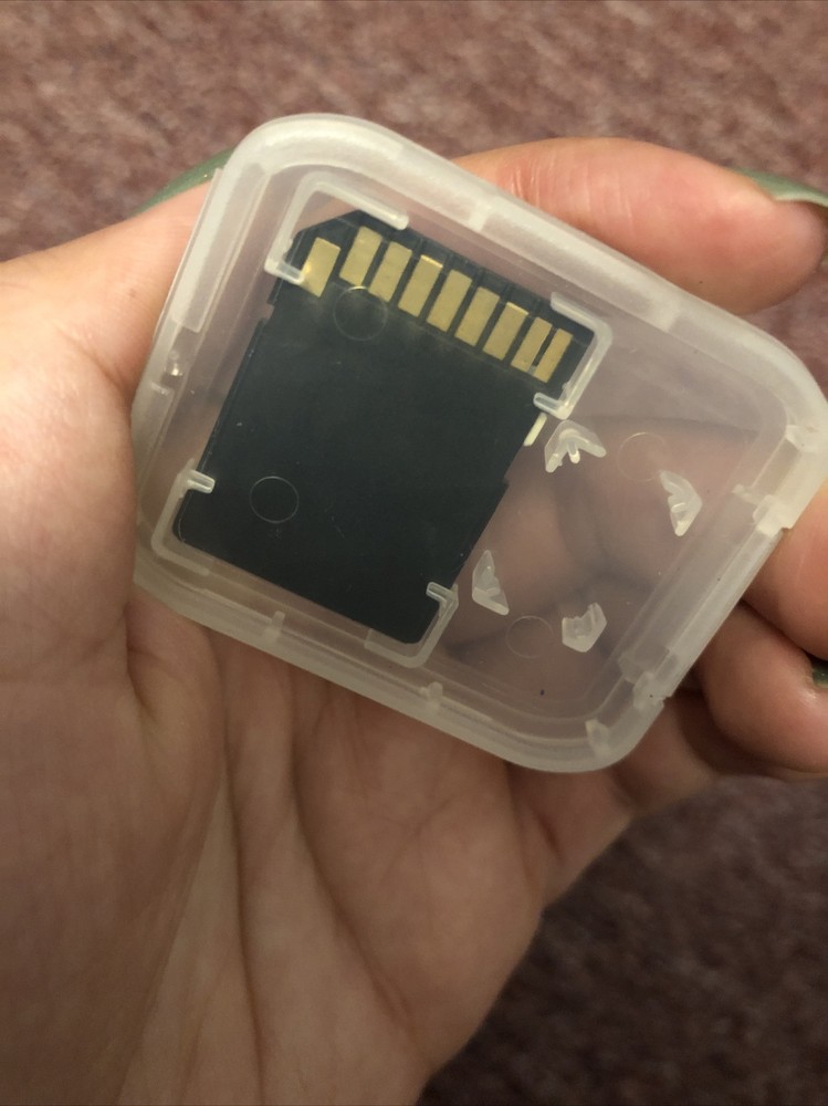 Dane-Elec MicroSD Adapter With MicrosSD With Lock And Case