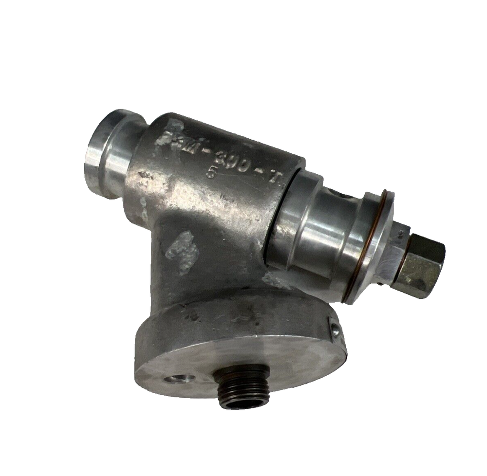 AIRCRAFT ENGINE MOUNT OIL FILTER CO-300