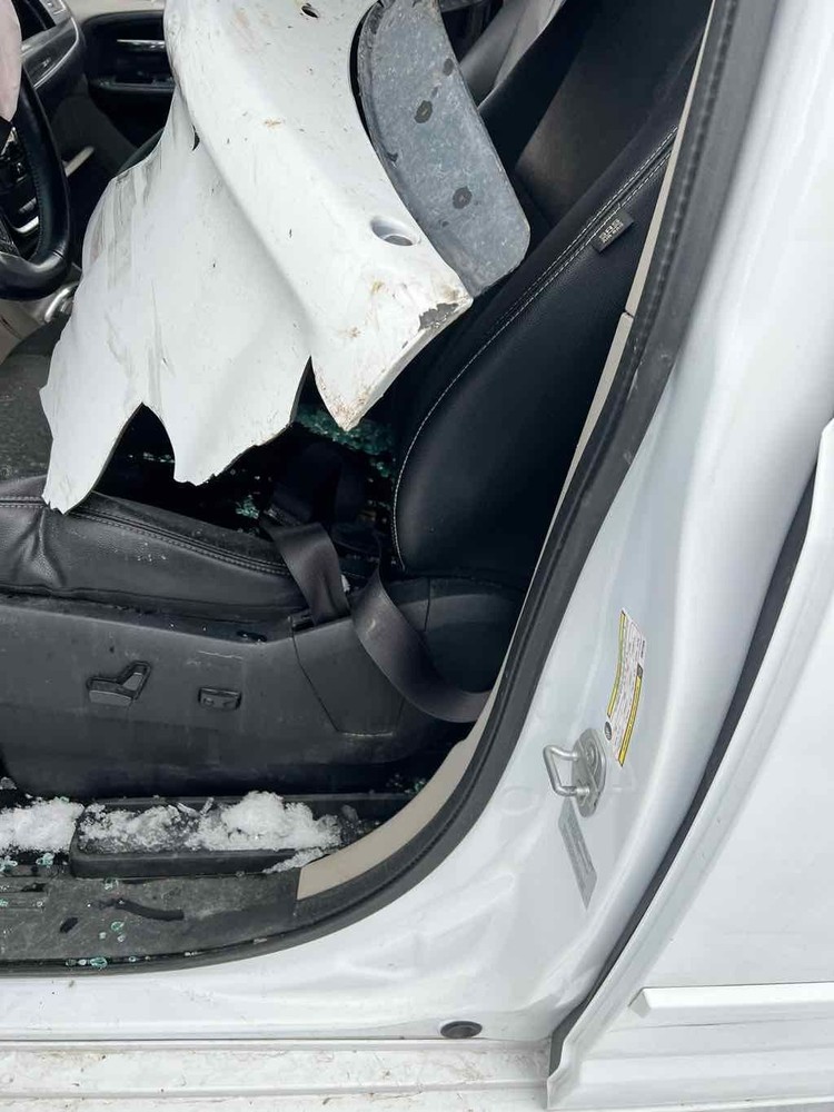Used Steering Column fits: 2017 Dodge Caravan Dash Shift tilt non-heated steerin