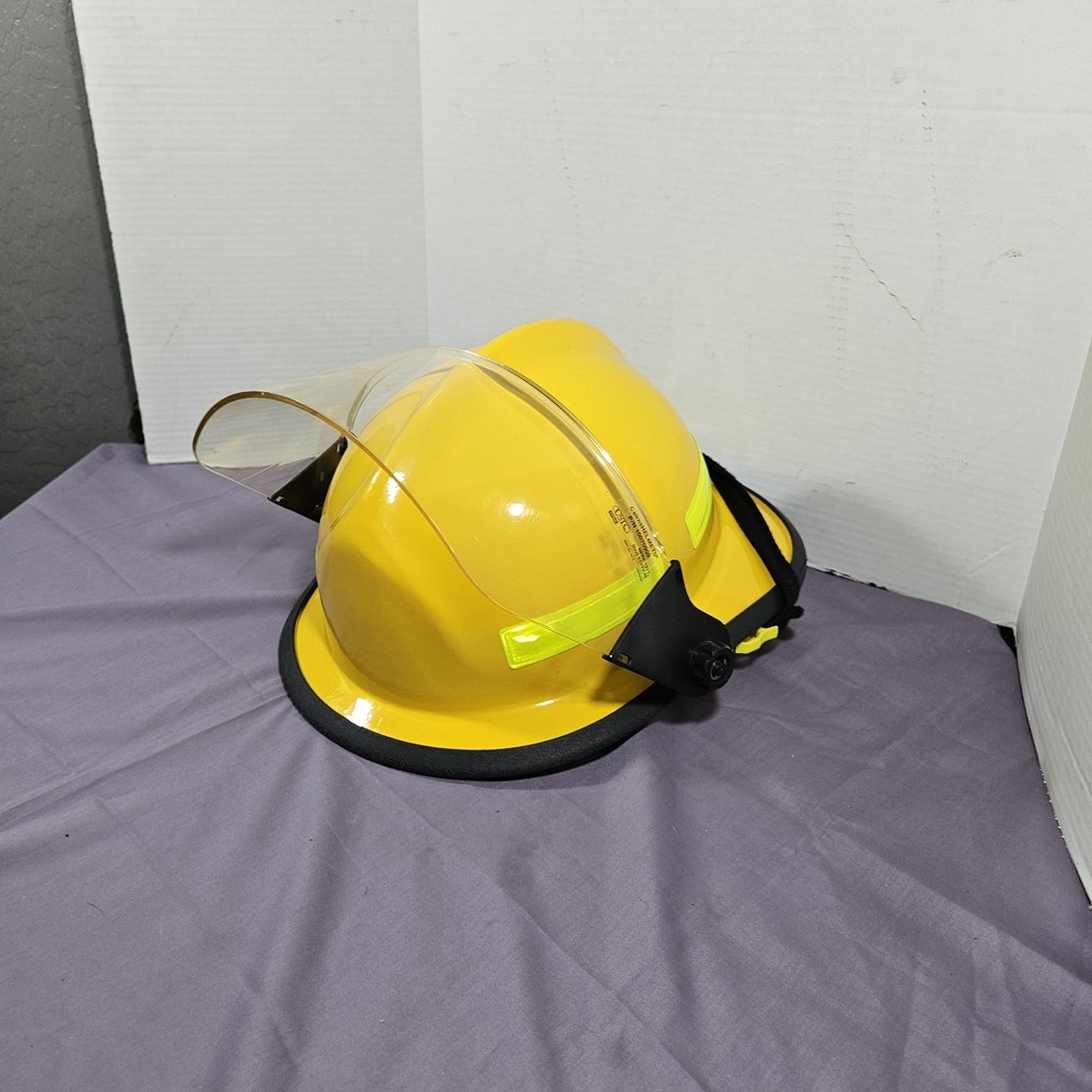 Cairns MSA 660C Metro Fire Helmet Size Medium 4" w/ Tuffshield Faceshield