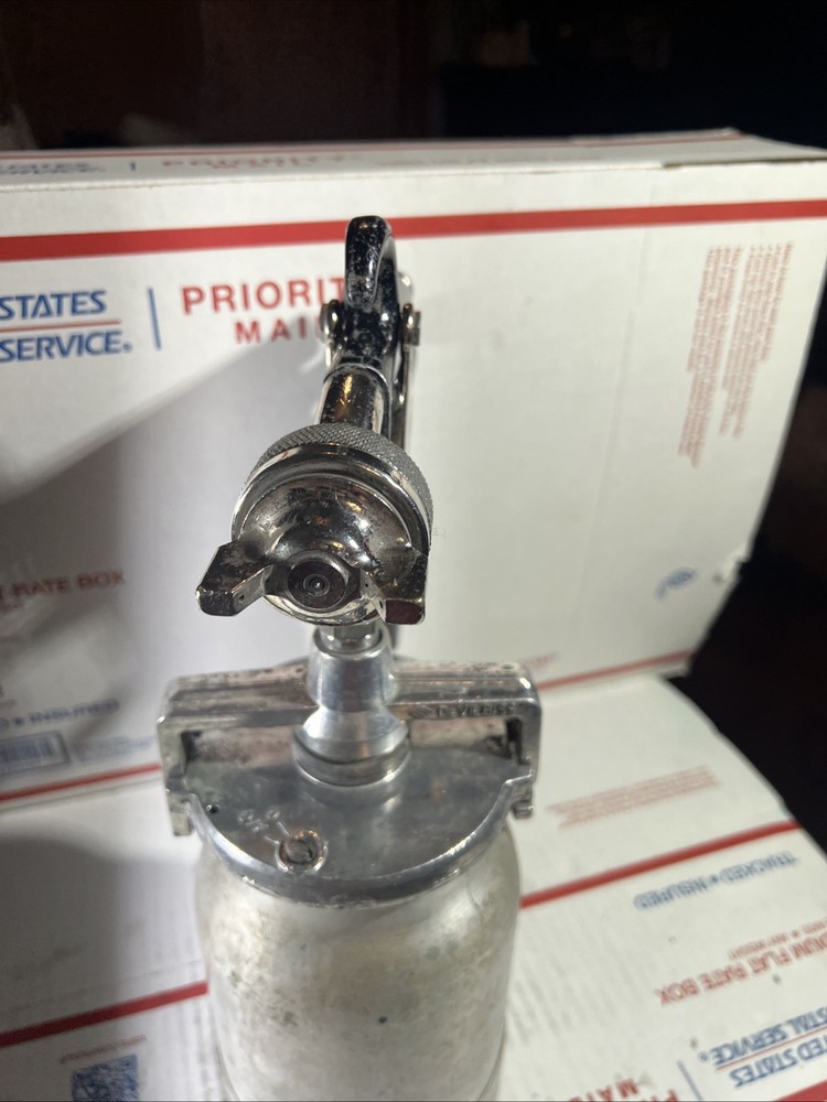Binks Model 7 Spray Gun