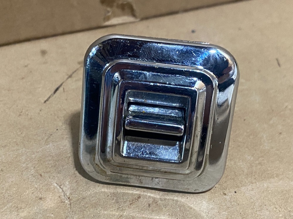 GM 5718363 Power Window Switch -- TESTED & WORKING