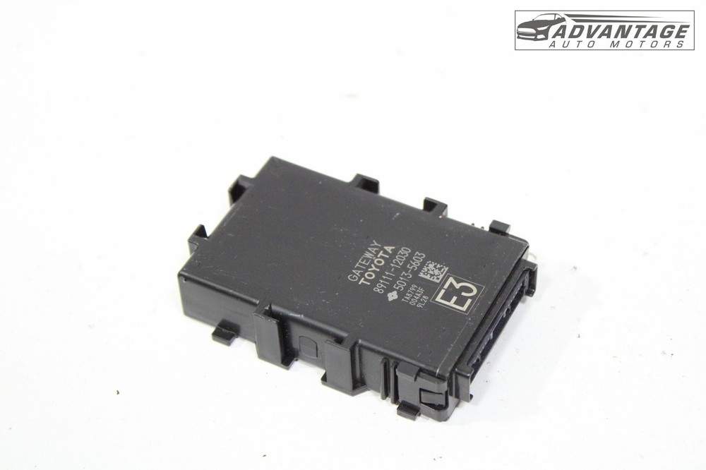 2019-2024 TOYOTA COROLLA DASH NETWORK GATEWAY COMPUTER CONTROL MODULE OEM