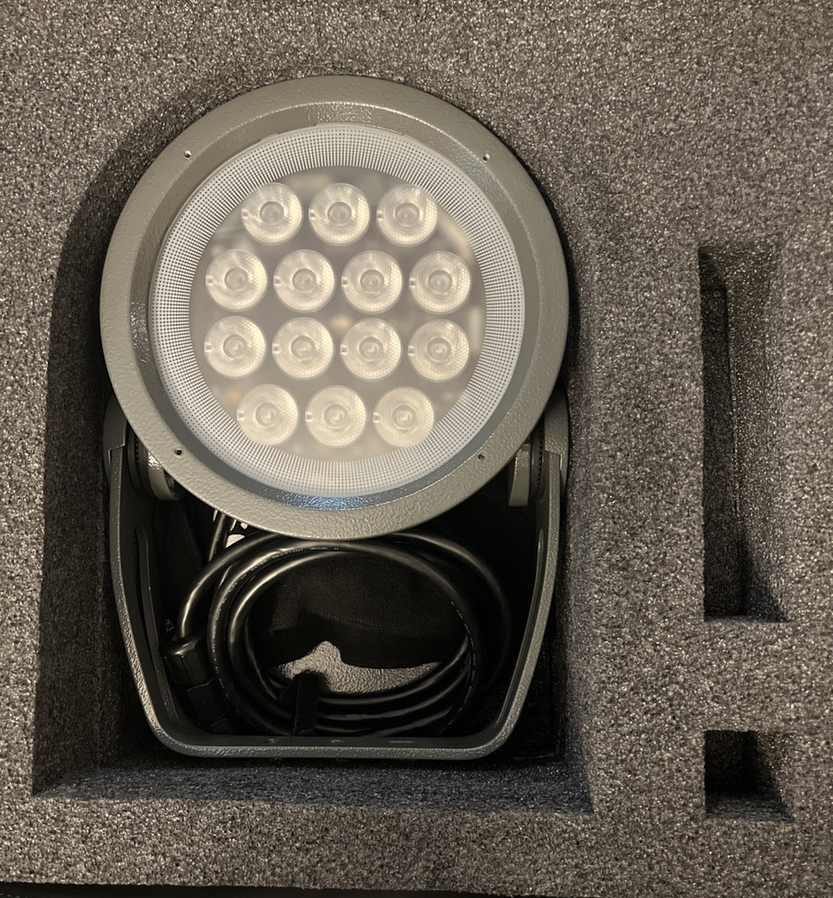 Lumenpulse Lumenbeam 10" with Lumentone Controller, Case, and Stand