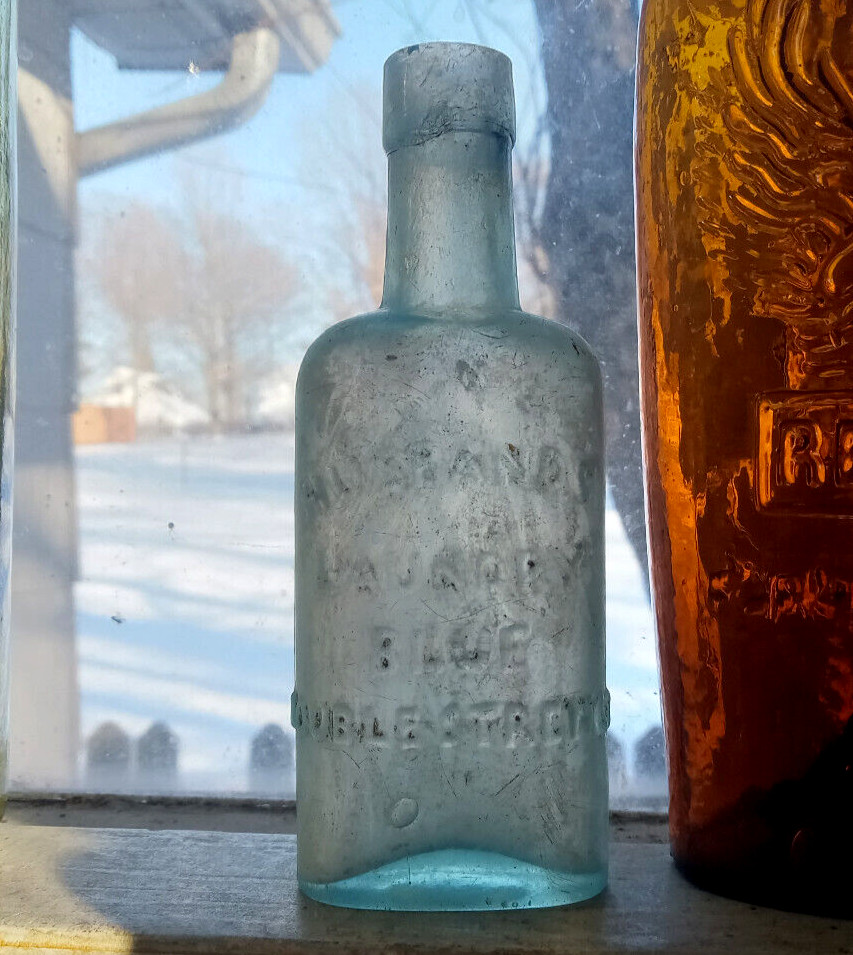 1870s HUSBANDS LAUNDRY BLUE DOUBLE STRENGTH 4 3/8"SAMPLE SIZE BLUING BOTTLE
