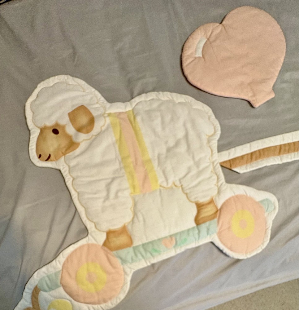 Daisy Kingdom Pull Toy Parade Crib Set