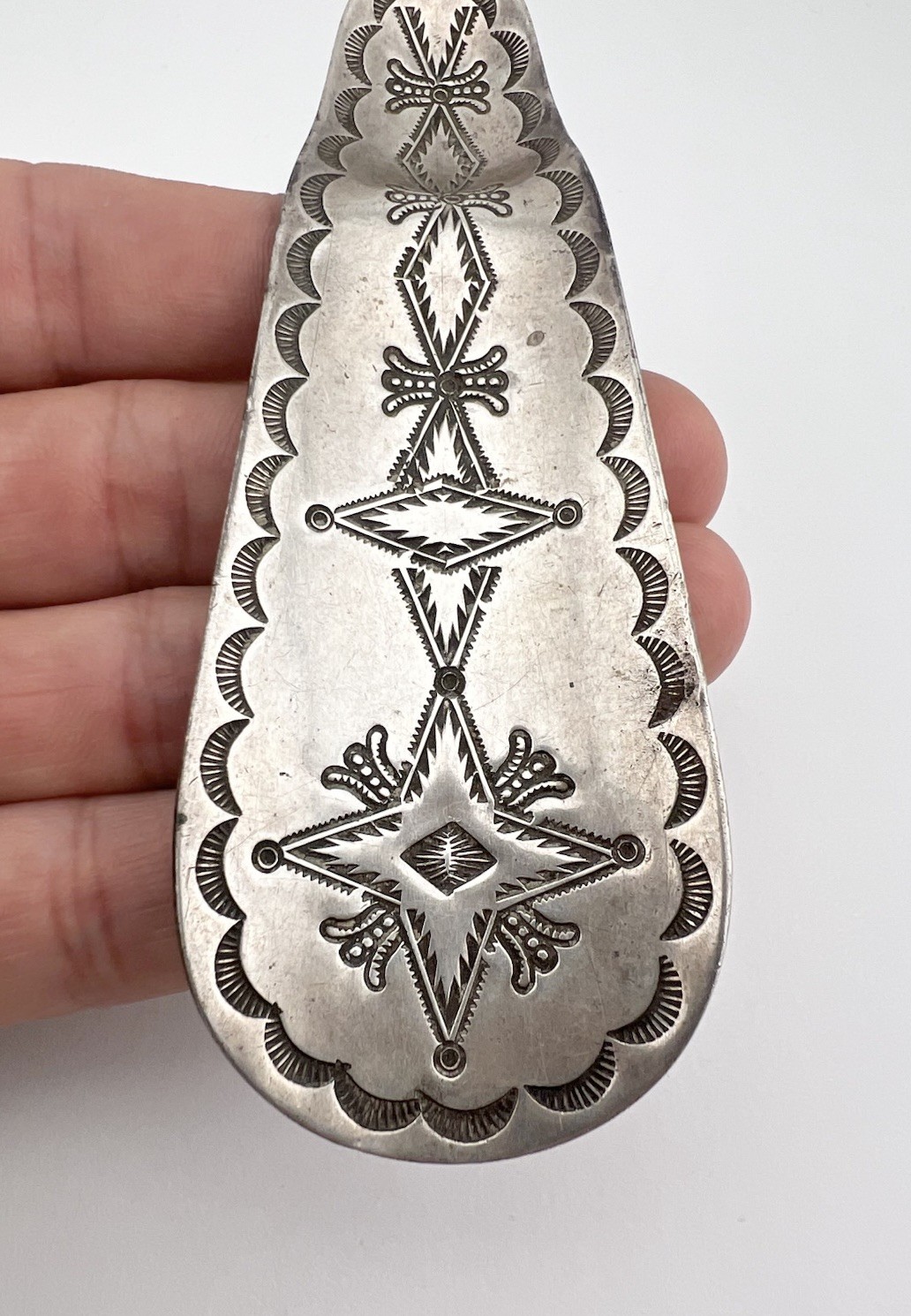 RARE EARLY Old Fred Harvey Era NAVAJO Coin Silver Detailed Stamped Shoehorn 4.5"