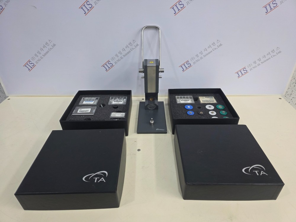 (T111216) TA Instruments T ZERO PRESS & Pans