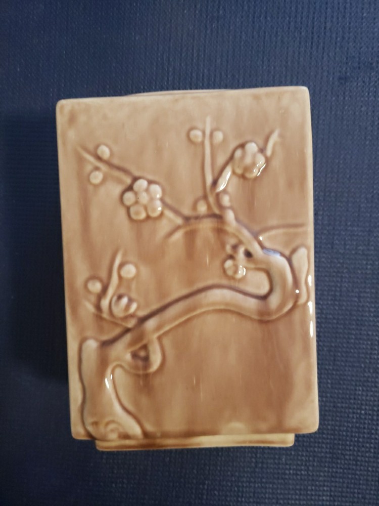 USA Rectangular Vase with Cherry Blossom Design Brown No Brand
