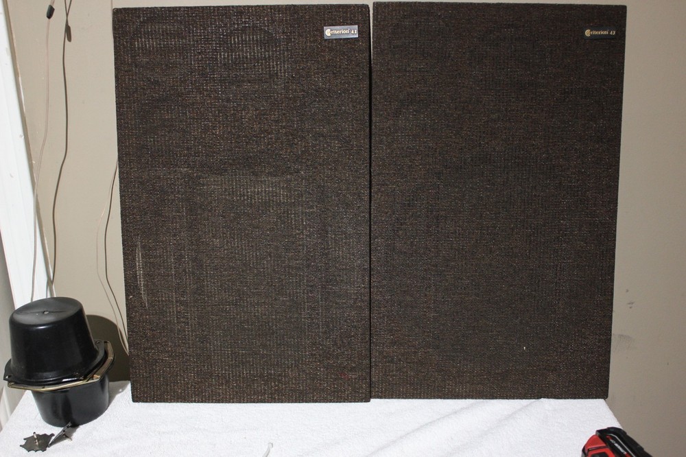Pair Criterion 4X Grilles Excellent