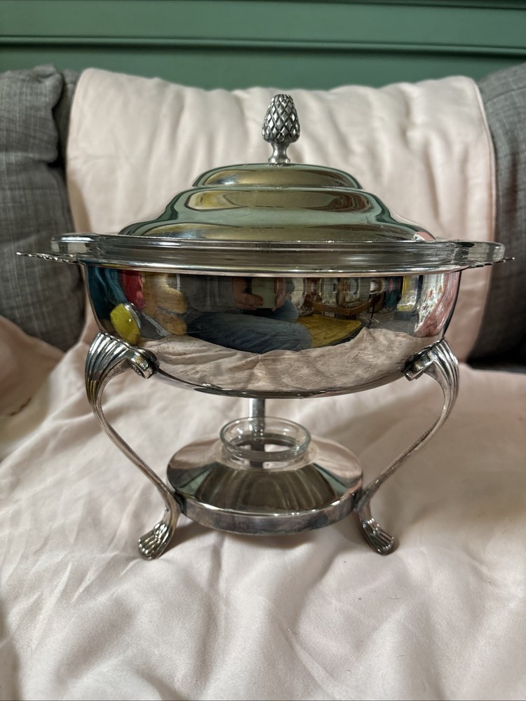 Silverplate Over Copper Covered Chafing Dish & 2QT Pyrex Insert-12” T