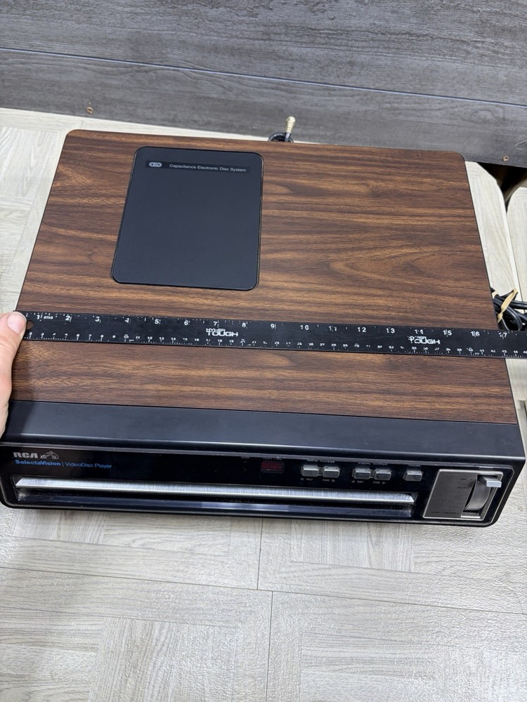 AS IS PARTIAL WORKING RCA SelectaVision CED Video Disc Player SFT100W + 3 Discs