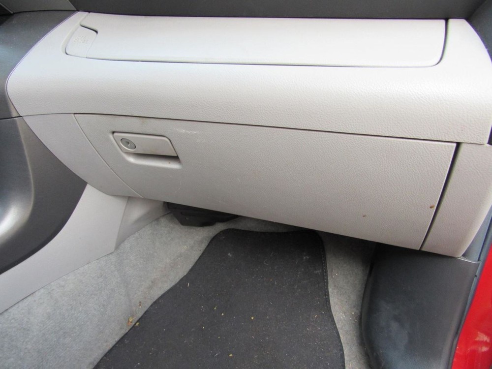 RAV 4     2011 Glove Box 1065521