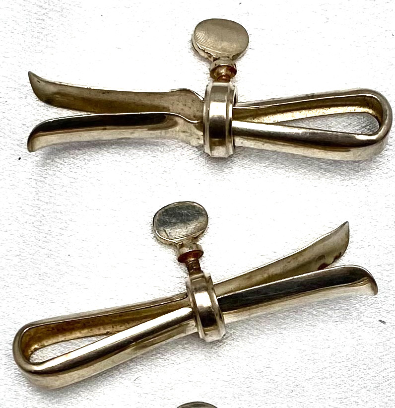 BEAUTIFUL ANTIQUE CHRISTOFLE SMALL BONE HOLDER, SILVER PLATED, MARKED c1930 g