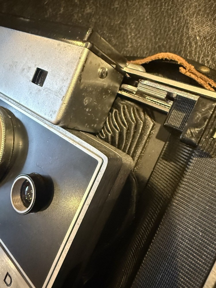 Vintage Polaroid Automatic 250 Land Camera/Zeiss Range Finder/Case Untested