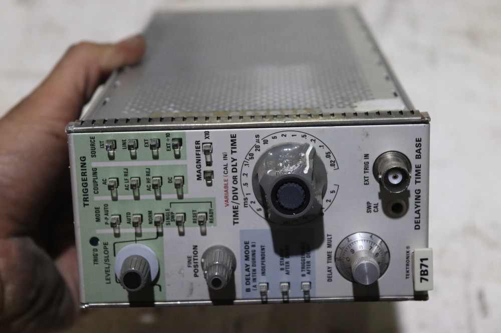 Tektronix 7B71 Delaying Time Base Plug In