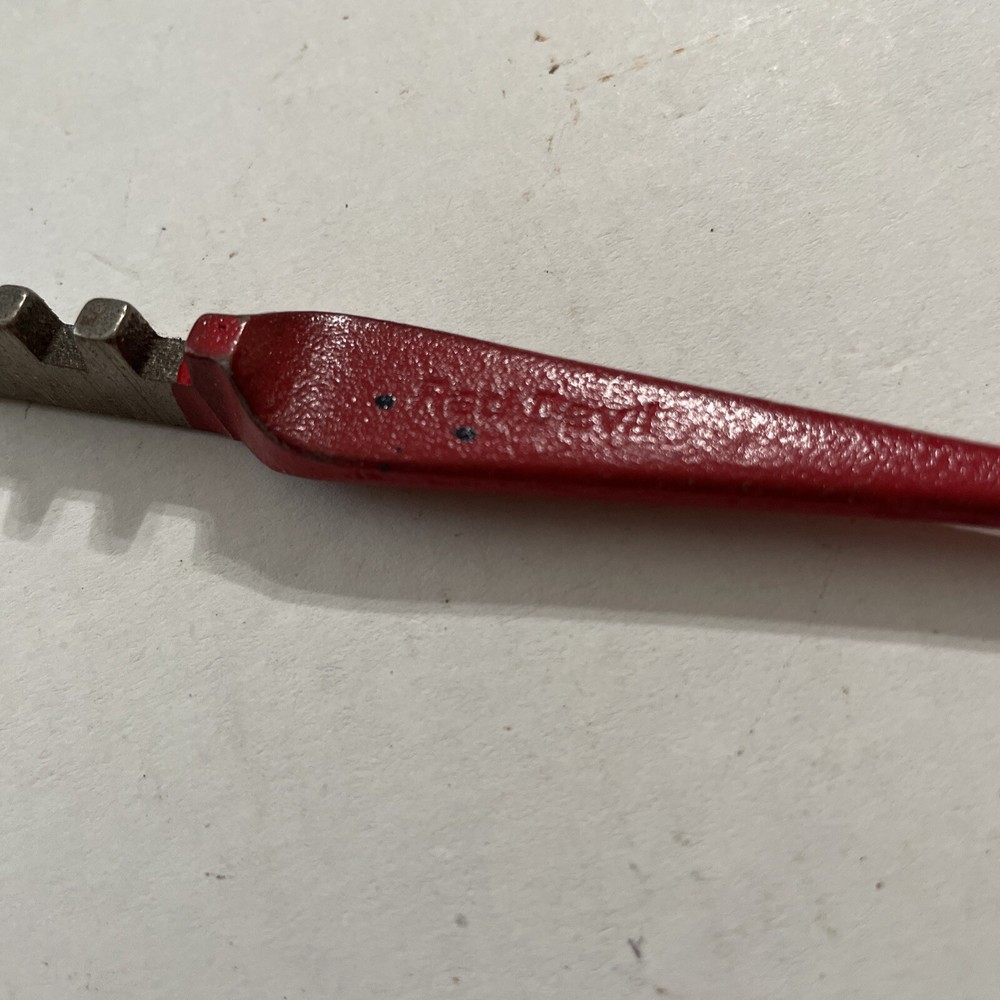 Red Devil 1023 Ball end Glass Cutter With Pouch