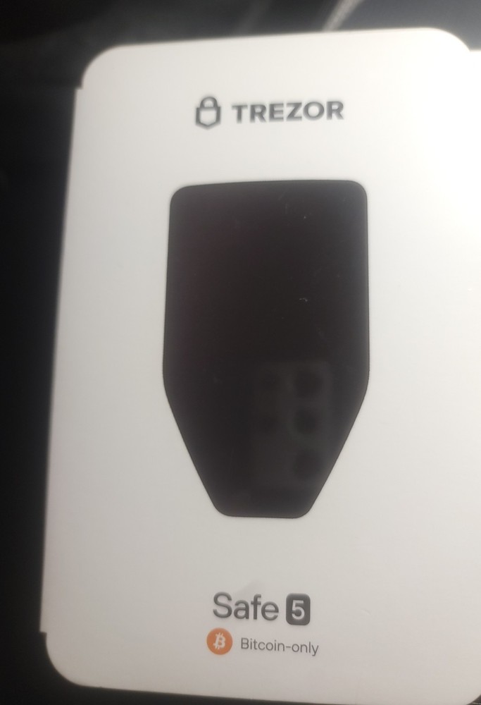 Trezor Safe 5 Bitcoin-only - Hardware Wallet