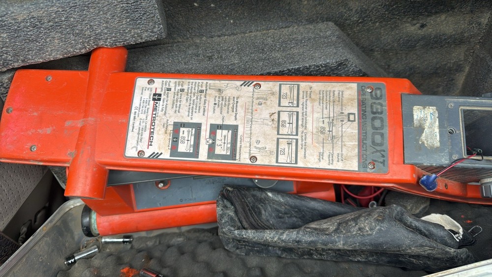 Metrotech 9800xt Underground Pipe Cable Locator System