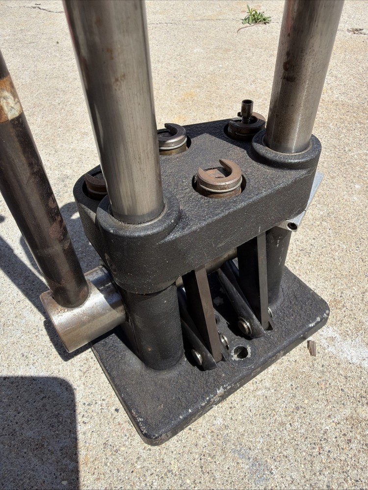 CH RELOADING PRESS - MODEL NO 444 C&H